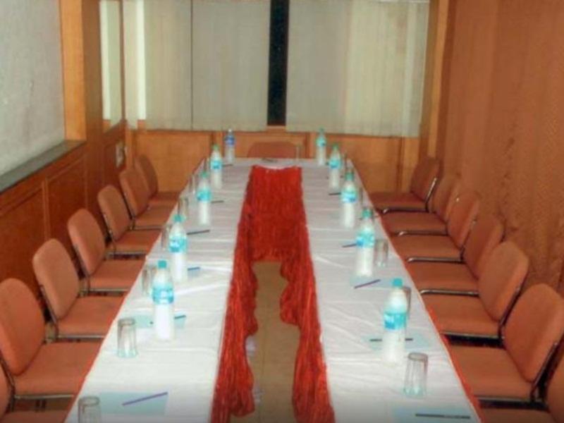 Parth Residency Hotel Ahmadábád Kültér fotó