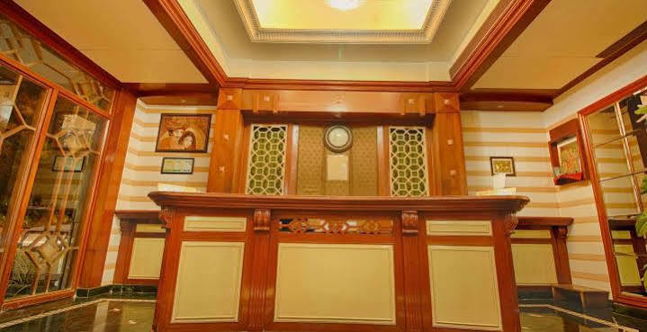 Parth Residency Hotel Ahmadábád Kültér fotó